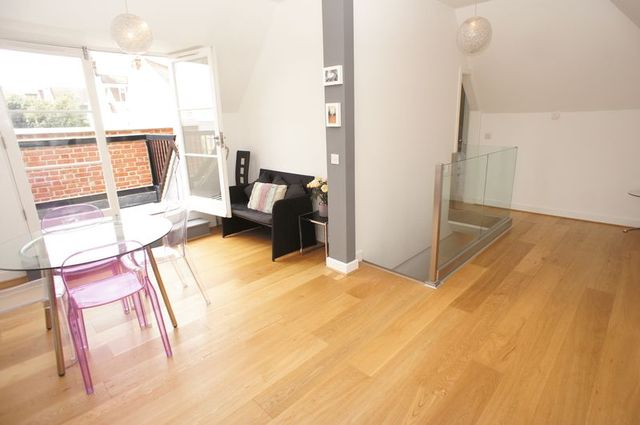  Image of 2 bedroom Flat for sale in Pembury Road Westcliff-on-Sea SS0 at Pembury Road  Westcliff-On-Sea, SS0 8DS