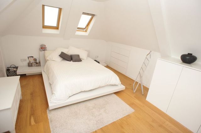  Image of 2 bedroom Flat for sale in Pembury Road Westcliff-on-Sea SS0 at Pembury Road  Westcliff-On-Sea, SS0 8DS