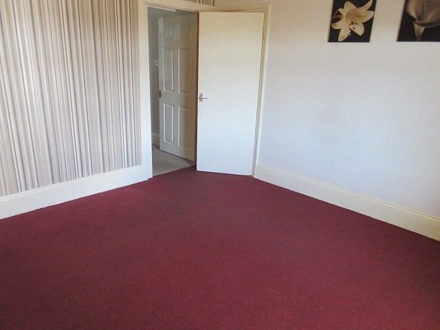  Image of 1 bedroom Flat to rent in Pen-Y-Lan Road Cardiff CF24 at Flat 6  Cardiff, CF24 3PF