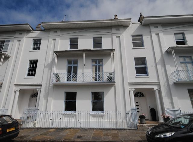  Image of 2 bedroom Flat to rent in Pennsylvania Park Exeter EX4 at Pennsylvania Park  Exeter, EX4 6HB