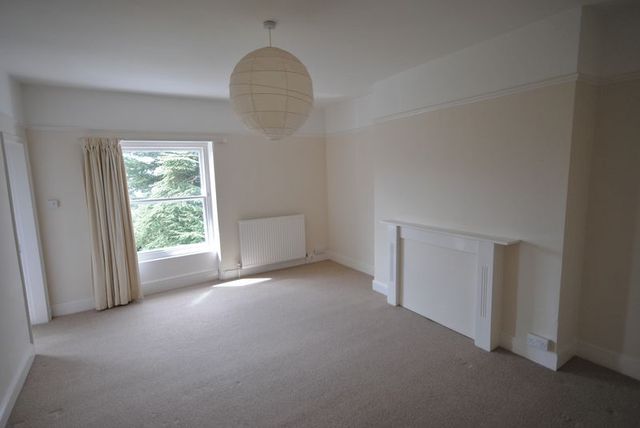  Image of 2 bedroom Flat to rent in Pennsylvania Park Exeter EX4 at Pennsylvania Park  Exeter, EX4 6HB