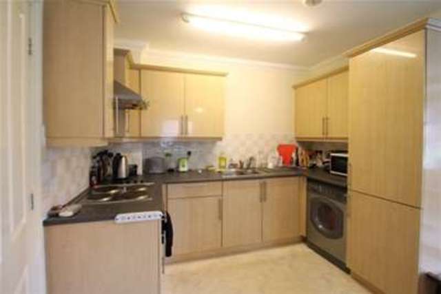  Image of 1 bedroom Flat to rent in Penwortham Road Sanderstead South Croydon CR2 at South Croydon, CR2 0QU