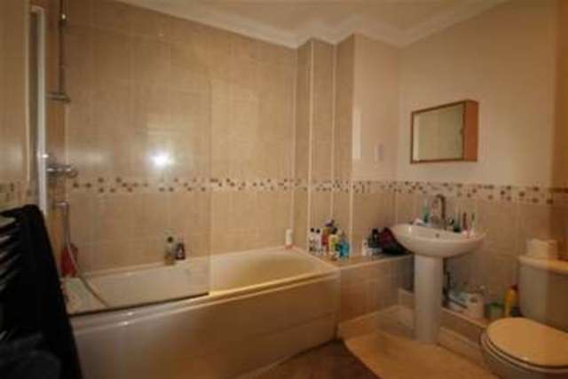  Image of 1 bedroom Flat to rent in Penwortham Road Sanderstead South Croydon CR2 at South Croydon, CR2 0QU