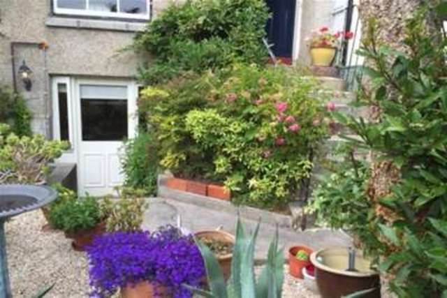  Image of 1 bedroom Flat to rent in North Parade Penzance TR18 at Penzance, TR18 4SN