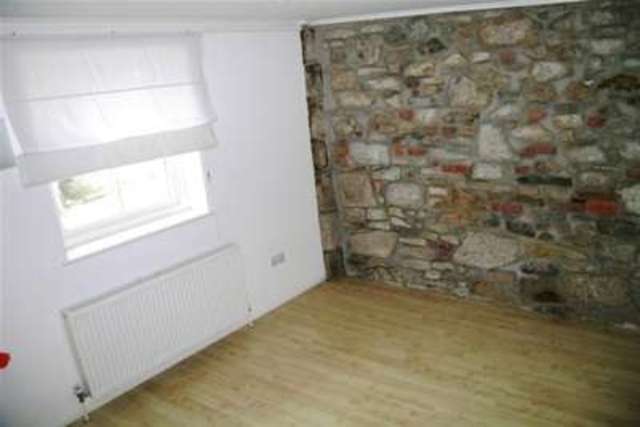  Image of 2 bedroom Detached house to rent in Causeway Lane Causewayhead Penzance TR18 at Penzance, TR18 2EF