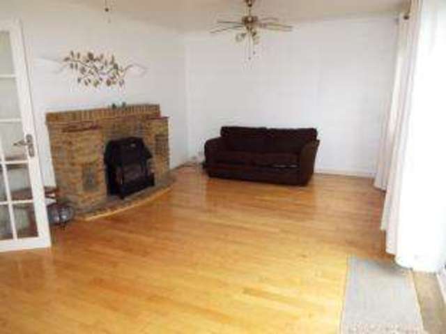  Image of 3 bedroom Semi-Detached house for sale in Percheron Drive Luton LU4 at Luton Bedfordshire Leagrave, LU4 0PX