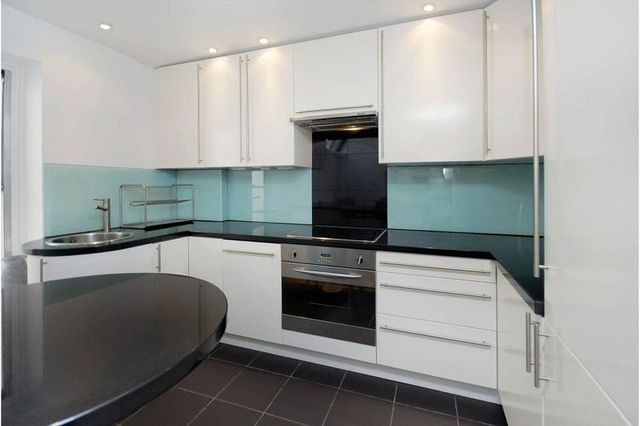  Image of 2 bedroom Semi-Detached house for sale in Perrins Lane London NW3 at Perrins Lane Hampstead London, NW3 1QY