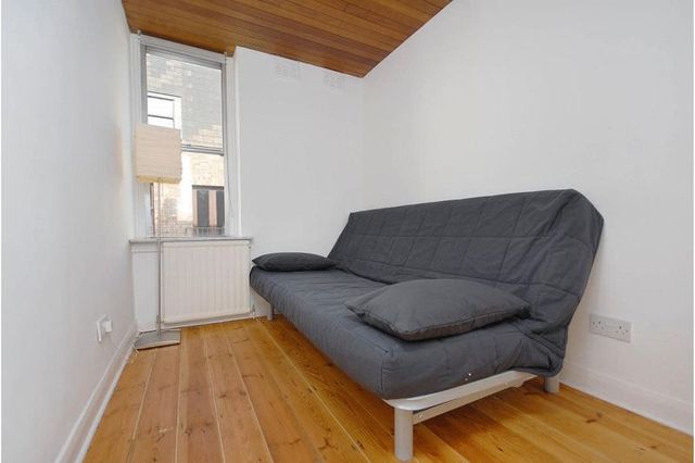  Image of 2 bedroom Semi-Detached house for sale in Perrins Lane London NW3 at Perrins Lane Hampstead London, NW3 1QY