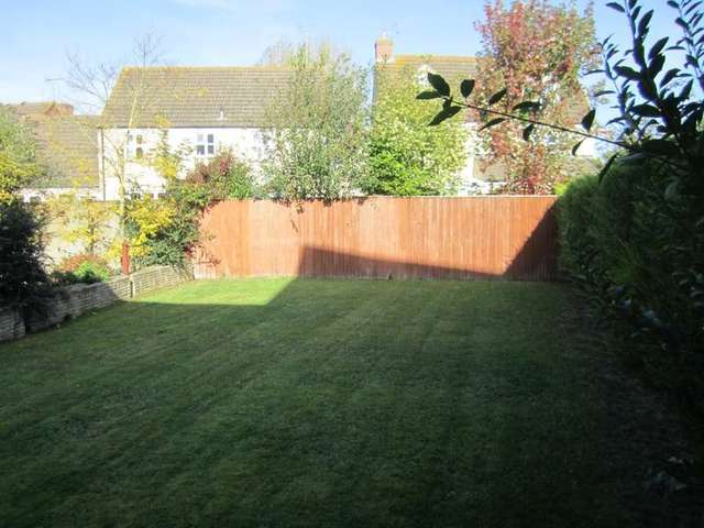  Image of 2 bedroom End of Terrace to rent in Perrinsfield Lechlade GL7 at Lechlade Gloucestershire, GL7 3SE