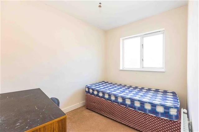  Image of 4 bedroom Detached house to rent in Portland Road Edgbaston Birmingham B16 at Portland Road  BIRMINGHAM, B16 9SS