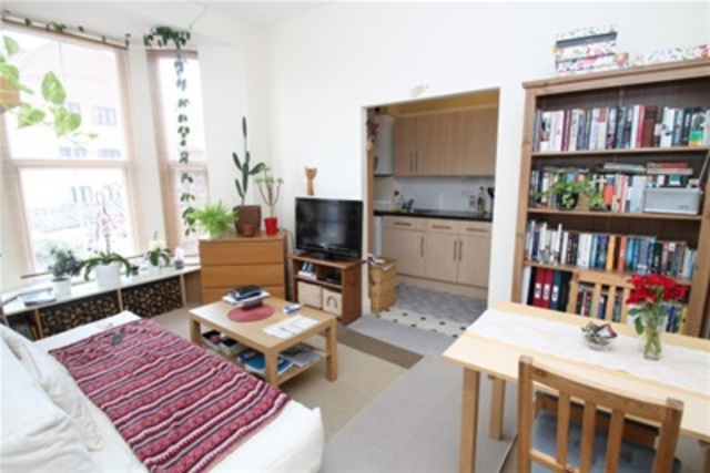  Image of 1 bedroom Flat to rent in Portland Road London SE25 at London, SE25 4UX