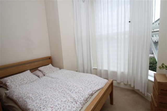  Image of 1 bedroom Flat to rent in Portland Road London SE25 at London, SE25 4UX