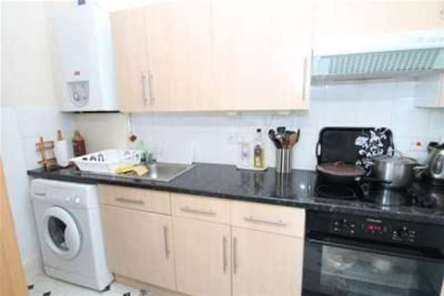  Image of 1 bedroom Flat to rent in Portland Road London SE25 at London, SE25 4UX