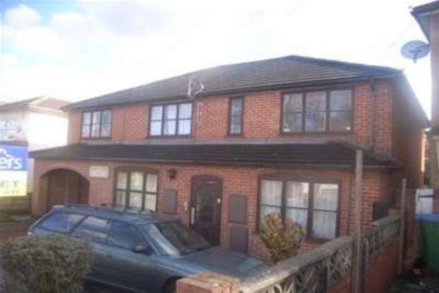  Image of 1 bedroom Flat to rent in Portswood Road Southampton SO17 at Southampton, SO17 2LE