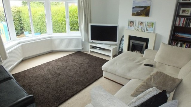  Image of 4 bedroom Semi-Detached house to rent in Primley Park Crescent Alwoodley Leeds LS17 at Primley Park Crescent  Leeds, LS17 7HY
