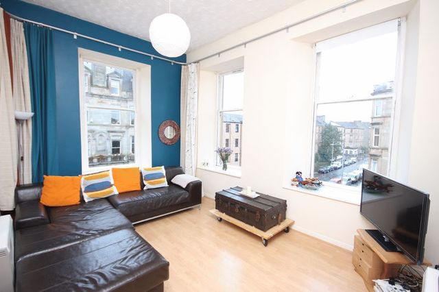  Image of 1 bedroom Flat for sale in Queen Mary Avenue Glasgow G42 at Queen Mary Avenue  Glasgow, G42 8DT