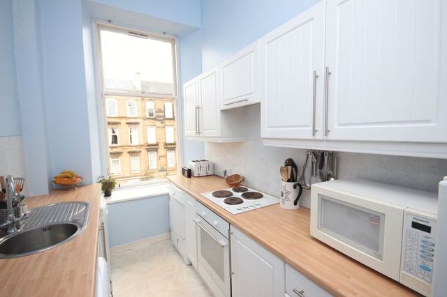  Image of 1 bedroom Flat for sale in Queen Mary Avenue Glasgow G42 at Queen Mary Avenue  Glasgow, G42 8DT