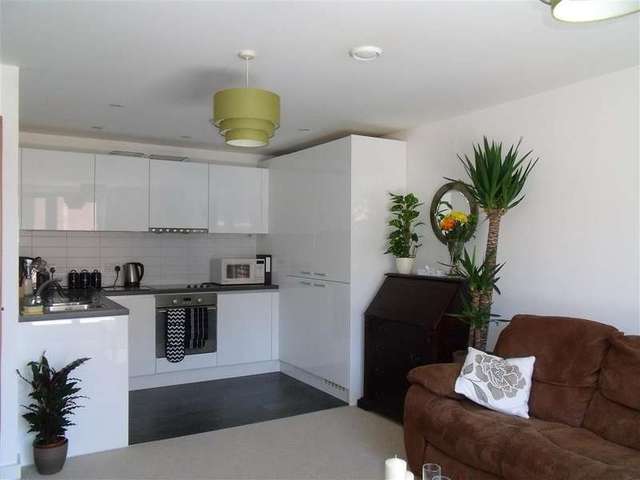  Image of 1 bedroom Apartment for sale in Queensway Redhill RH1 at Redhill Surrey Redhill, RH1 1TY