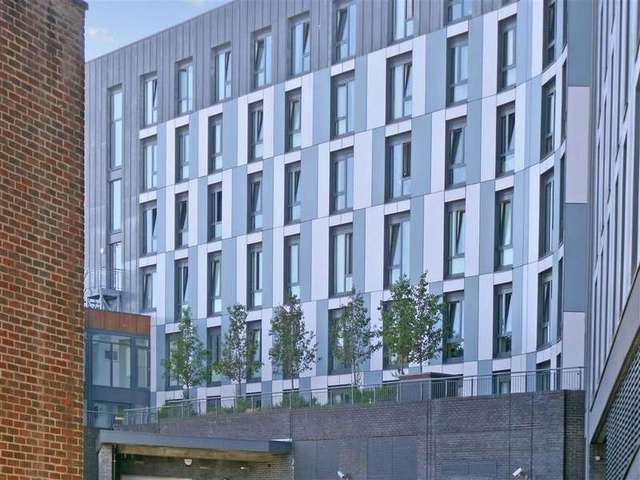  Image of 1 bedroom Apartment for sale in Queensway Redhill RH1 at Redhill Surrey Redhill, RH1 1TY