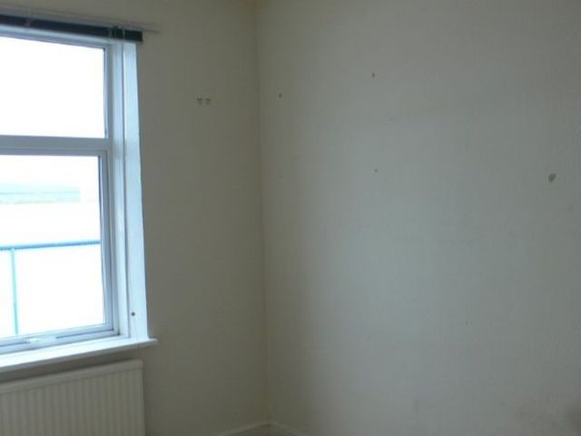  Image of 2 bedroom Terraced house to rent in Queensway Rochdale OL11 at Queensway  Rochdale, OL11 2LZ