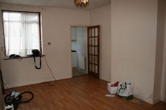  Image of 2 bedroom Flat for sale in Watford Way London NW7 at Watford Way  Mill Hill, NW7 2QJ