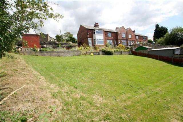  Image of 3 bedroom End of Terrace for sale in Range Bank Top Halifax HX3 at Ovenden, HX3 6JW