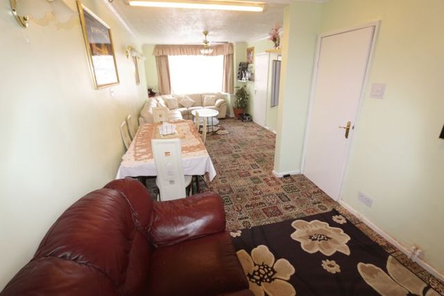  Image of 3 bedroom Semi-Detached house for sale in Ravenhurst Road Braunstone Leicester LE3 at Ravenhurst Road  Leicester, LE3 2PU