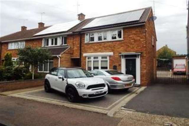  Image of 3 bedroom Detached house to rent in Rayleigh Road Hutton Brentwood CM13 at Brentwood, CM13 1BP