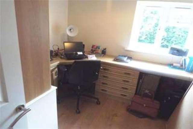  Image of 3 bedroom Detached house to rent in Rayleigh Road Hutton Brentwood CM13 at Brentwood, CM13 1BP