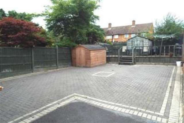  Image of 3 bedroom Detached house to rent in Rayleigh Road Hutton Brentwood CM13 at Brentwood, CM13 1BP