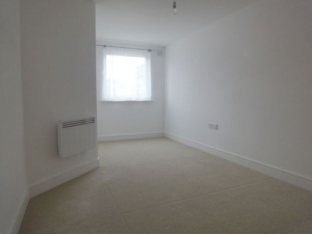  Image of 1 bedroom Flat to rent in Red Lion Lane Exeter EX1 at Red Lion Lane City Centre Exeter, EX1 2FG