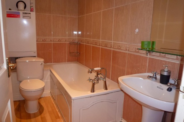  Image of 2 bedroom Flat to rent in Upper Bognor Road Bognor Regis PO21 at 43 Upper Bognor Road  Bognor Regis, PO21 1HS