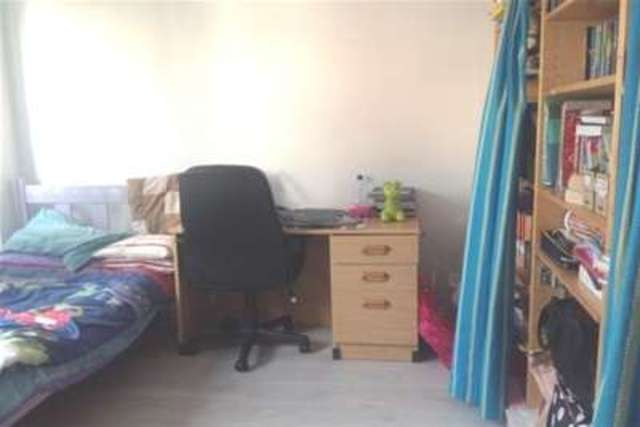  Image of 3 bedroom Terraced house to rent in Regency Court Brentwood CM14 at Brentwood, CM14 4LU