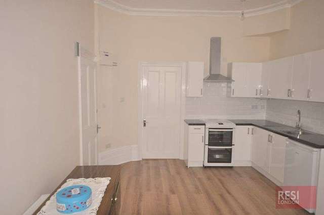  Image of Flat for sale in Regent Square London WC1H at Regent Square  London, WC1H 8HZ