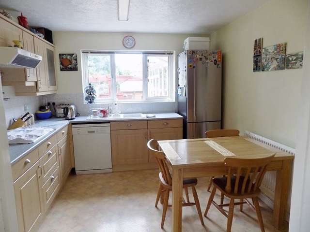  Image of 4 bedroom Detached house for sale in Rhodfa Ceirios Pen-Y-Fai Bridgend CF31 at Rhodfa Ceirios  Pen-y-fai, CF31 4GG