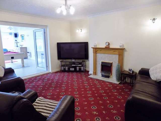  Image of 4 bedroom Detached house for sale in Rhodfa Ceirios Pen-Y-Fai Bridgend CF31 at Rhodfa Ceirios  Pen-y-fai, CF31 4GG