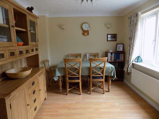  Image of 4 bedroom Detached house for sale in Rhodfa Ceirios Pen-Y-Fai Bridgend CF31 at Rhodfa Ceirios  Pen-y-fai, CF31 4GG
