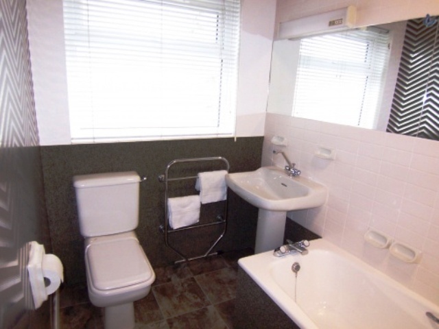  Image of 3 bedroom Semi-Detached house to rent in Riccarton Mains Road Currie EH14 at Currie Edinburgh Edinburgh, EH14 5NE