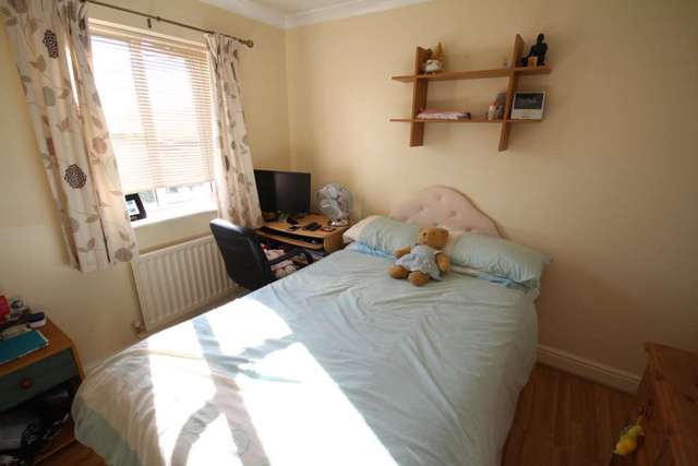  Image of 3 bedroom End of Terrace for sale in Rickman Walk Aylesbury HP19 at Rickman Walk Fairford Leys Aylesbury, HP19 7FH
