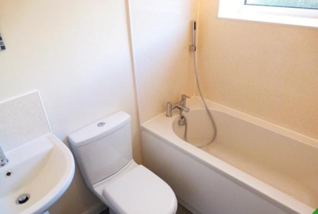  Image of 3 bedroom Flat to rent in Riddrie Knowes Glasgow G33 at Riddrie Glasgow Glasgow, G33 2QE