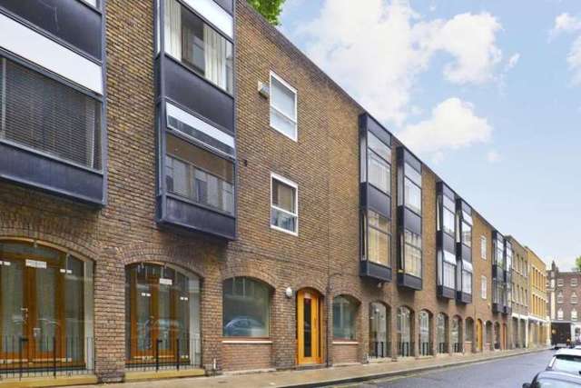  Image of 3 bedroom Apartment to rent in Ridgmount Street London WC1E at Ridgmount Street Bloomsbury London, WC1E 7AQ
