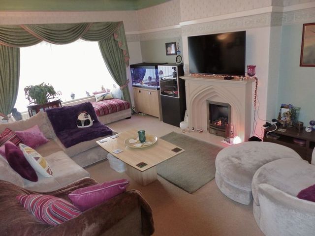  Image of 4 bedroom Semi-Detached house for sale in Ripponden Road Oldham OL4 at Ripponden Road  Oldham, OL4 2LP