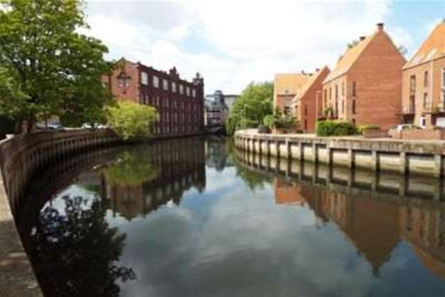 Image of 3 bedroom Flat to rent in Roaches Court Norwich NR3 at Norwich, NR3 1HJ