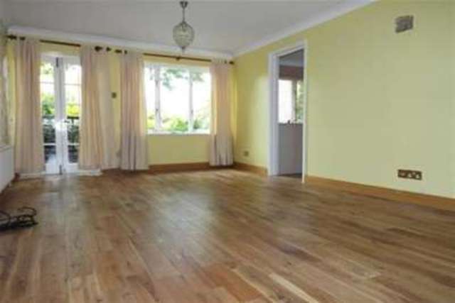  Image of 3 bedroom Flat to rent in Roaches Court Norwich NR3 at Norwich, NR3 1HJ