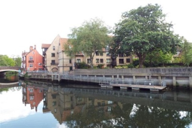  Image of 3 bedroom Flat to rent in Roaches Court Norwich NR3 at Norwich, NR3 1HJ
