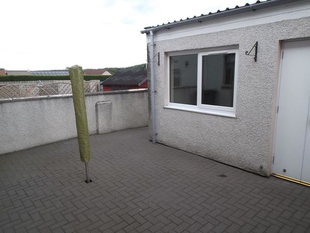  Image of 3 bedroom Flat to rent in Robertson Road Lhanbryde Elgin IV30 at Lhanbryde Moray Moray, IV30 8QQ
