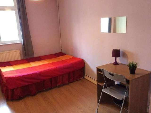  Image of House Share to rent in Rochester Road London NW1 at Camden NW1 London, NW1 9JH