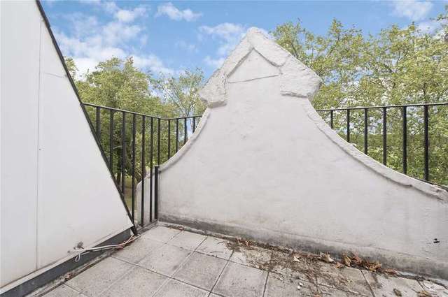  Image of 2 bedroom Flat for sale in Rocks Lane London SW13 at Rocks Lane  London, SW13 0DB