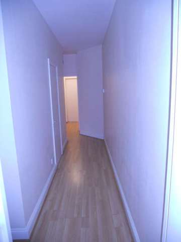  Image of 3 bedroom Flat to rent in Romford Road London E7 at Romford Road Forest Gate London, E7 9HY