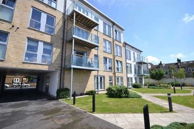  Image of 2 bedroom Flat to rent in Rosedene Terrace London E10 at London, E10 5RX